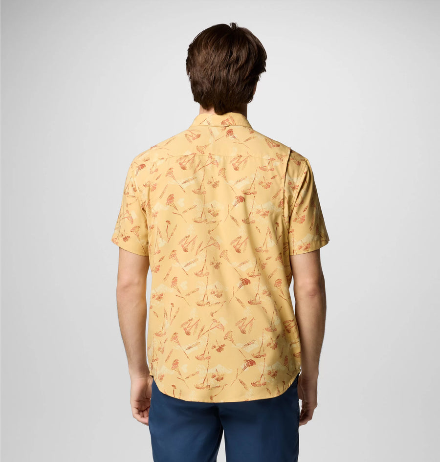 Camisa manga corta Utilizer™ con diseño estampado para hombre