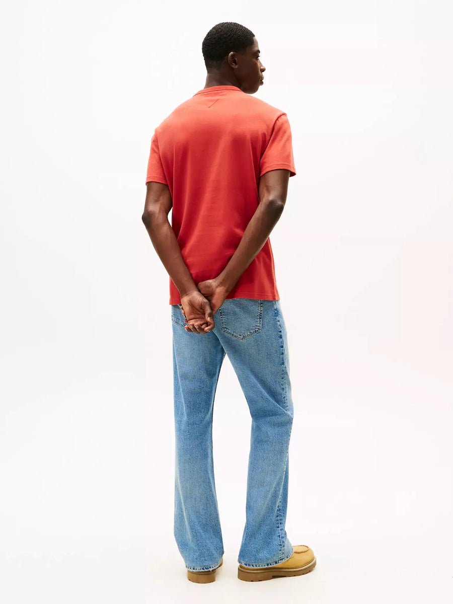 Camiseta Tommy Jeans con logo bordado